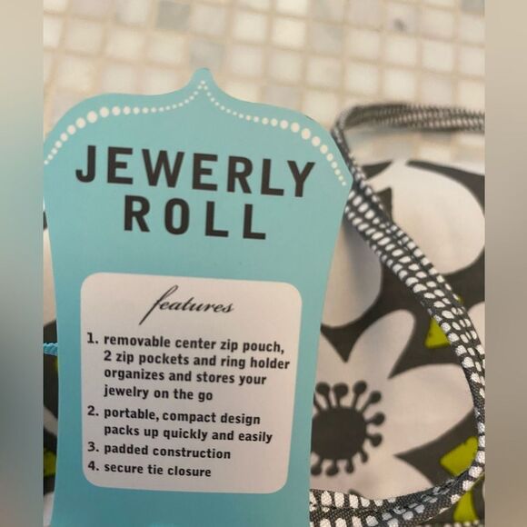 Iota Chic NWT Travel Jewelry Roll Storage Bag - Picture 8 of 10